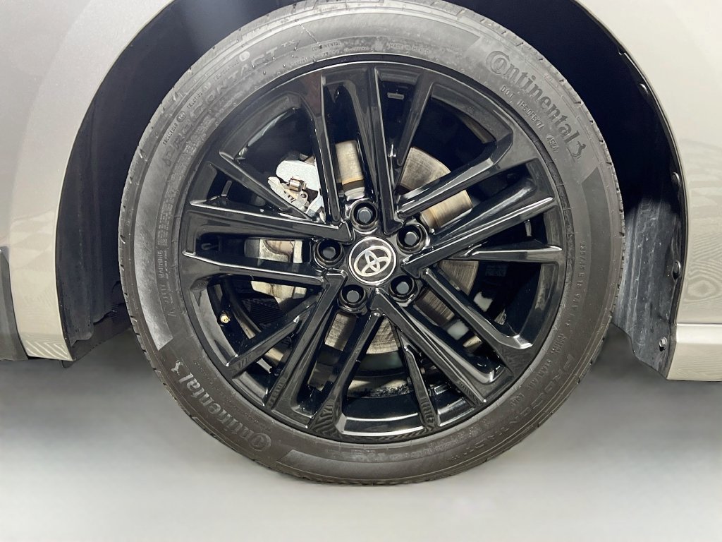 Used 2025 Toyota Camry SE FWD image 11