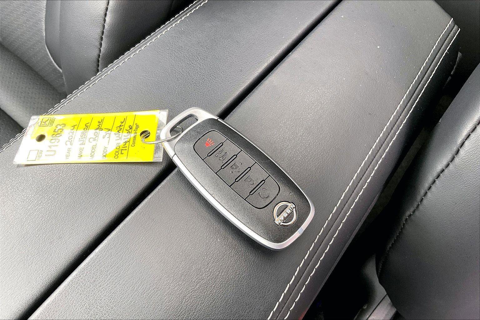 Certified 2024 Nissan Rogue SV w/ SV Premium Package FWD image 12