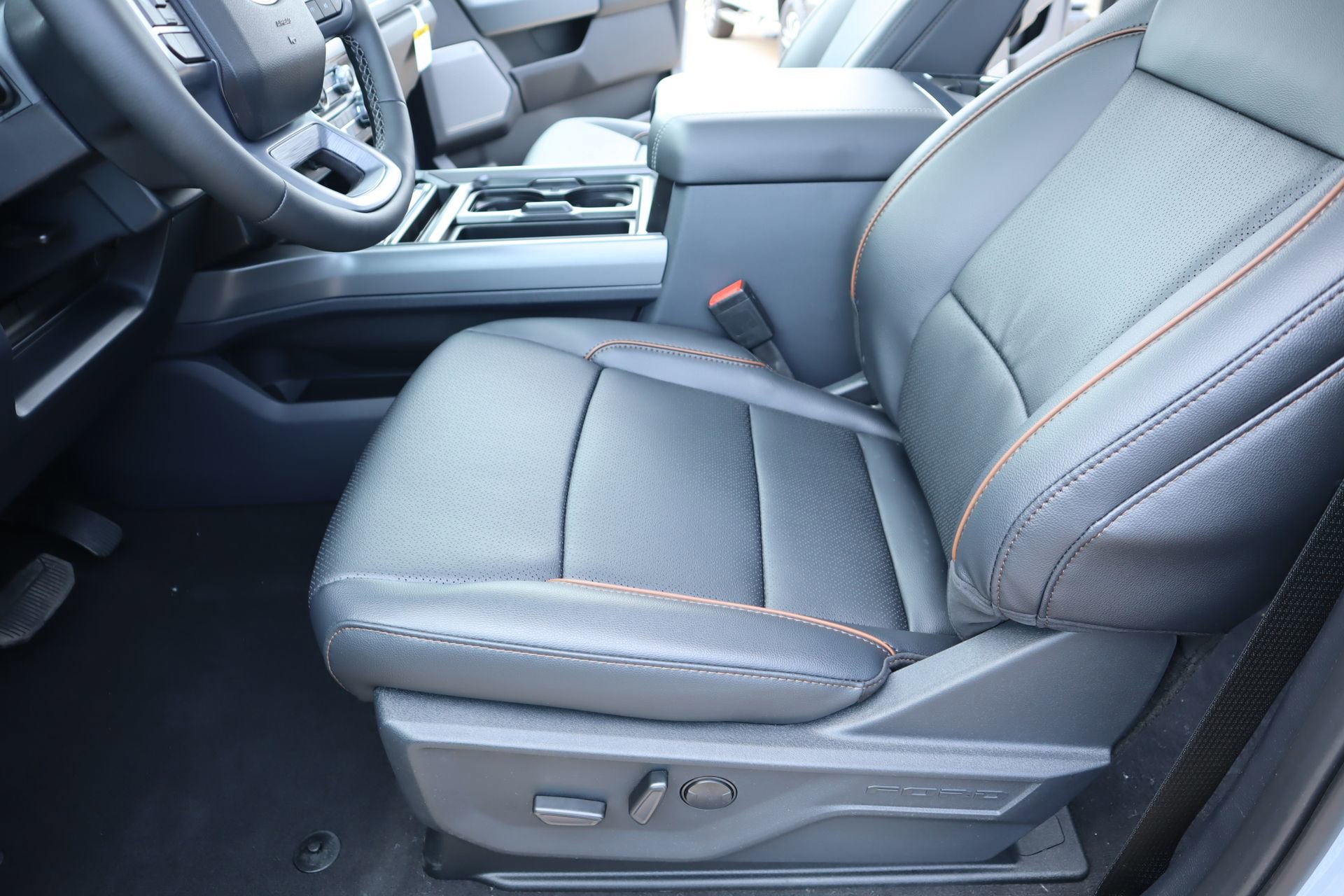 New 2026 Ford F250 Lariat AWD/4WD image 12