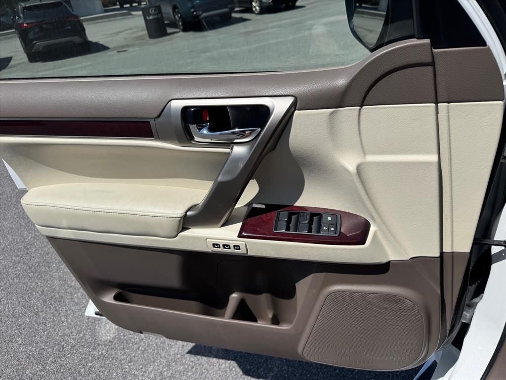 Used 2019 Lexus GX 460 Premium w/ Premium Package AWD/4WD image 18