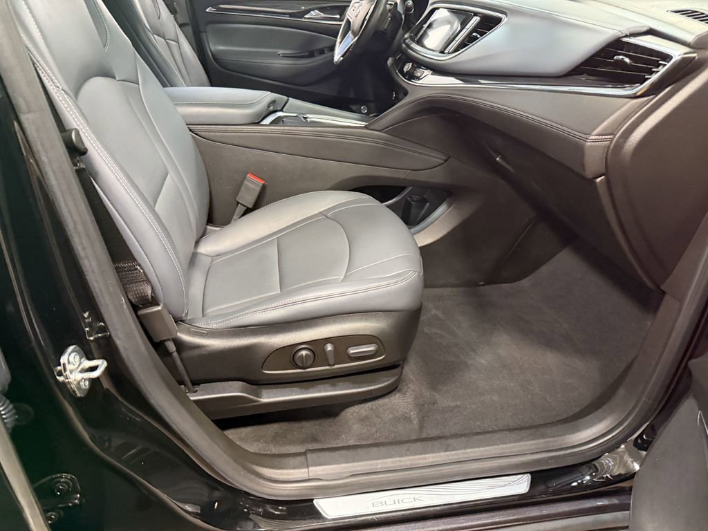 Used 2023 Buick Enclave Essence AWD/4WD image 62