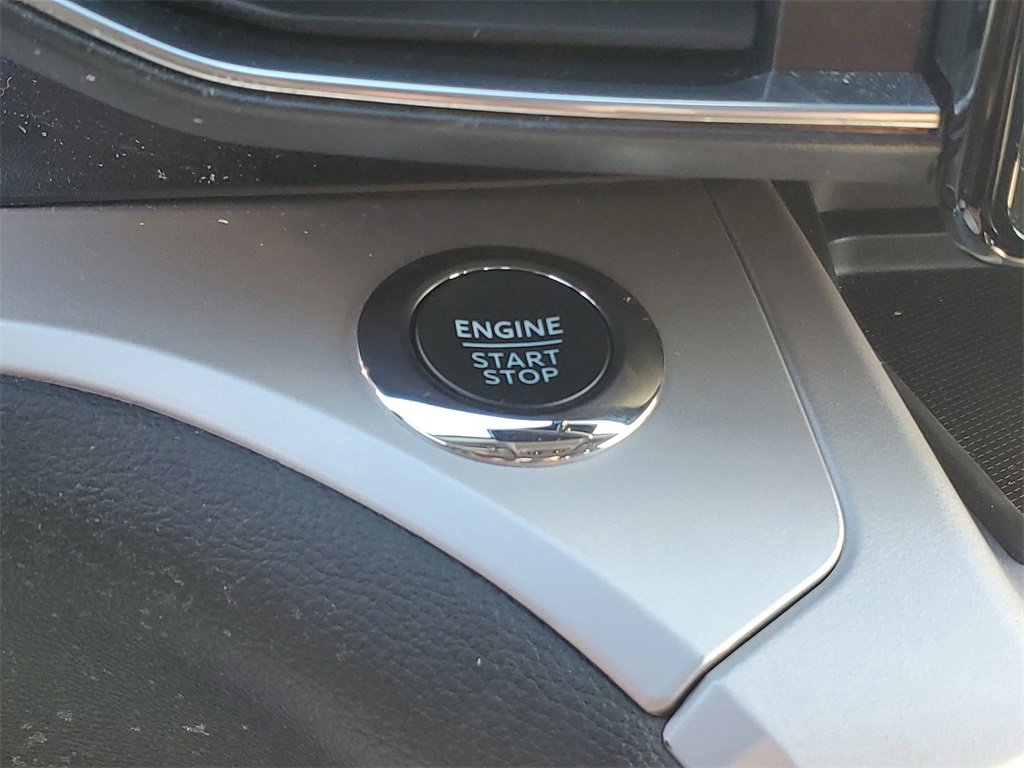 Used 2023 Ford Explorer XLT w/ Equipment Group 202A image 14