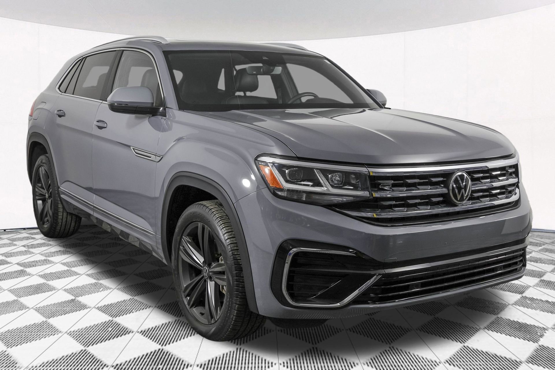 Used 2022 Volkswagen Atlas Cross Sport SEL R-Line AWD/4WD image 16