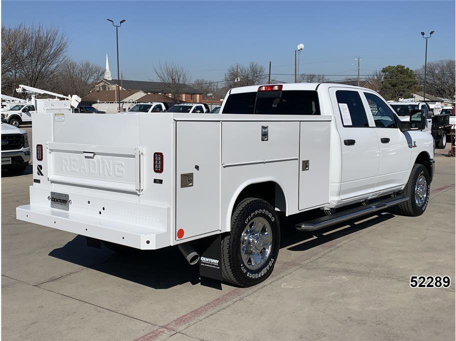 Used 2024 RAM 2500 Tradesman w/ Chrome Appearance Group AWD/4WD image 2