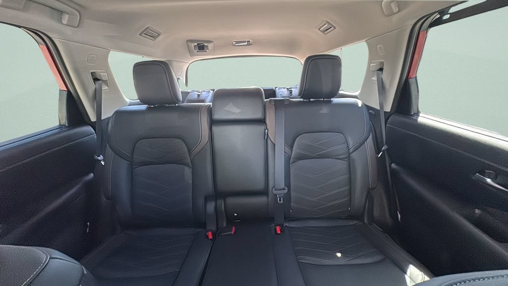 Used 2023 Nissan Pathfinder Platinum w/ Cargo Package AWD/4WD image 10