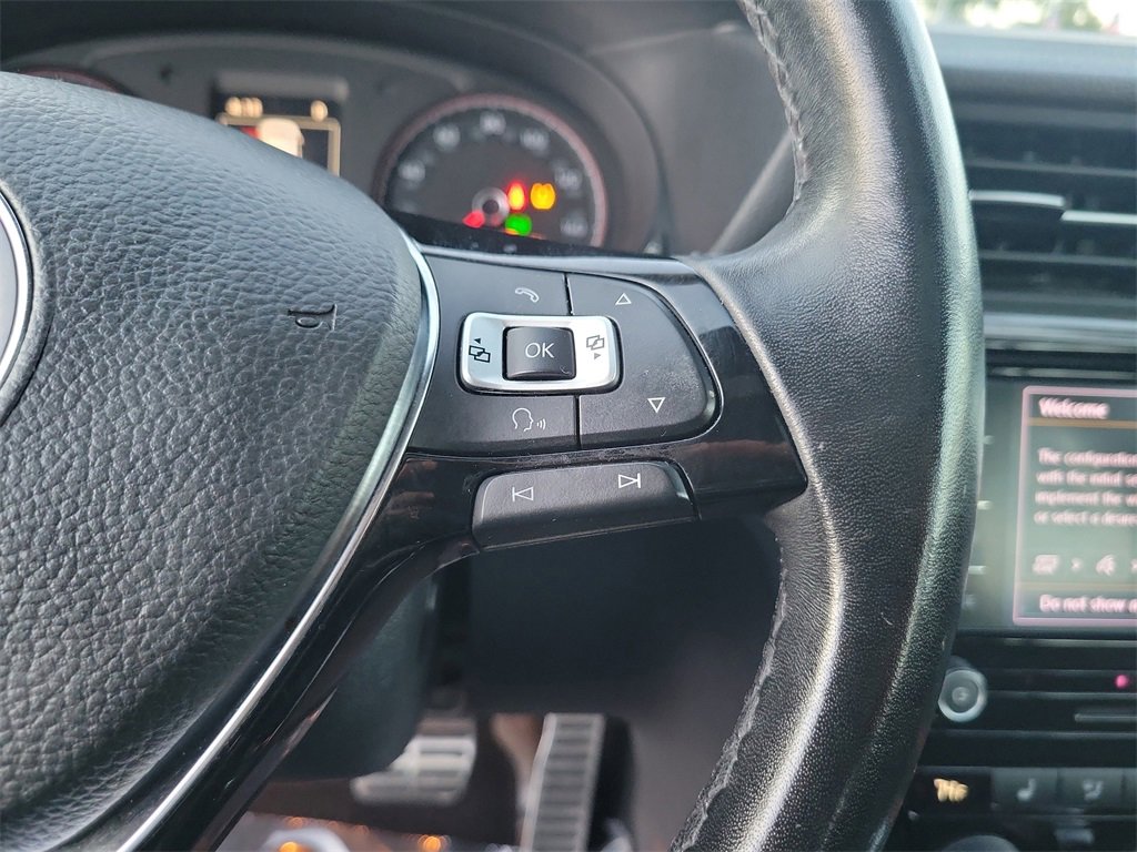 Certified 2022 Volkswagen Passat 2.0T R-Line image 21