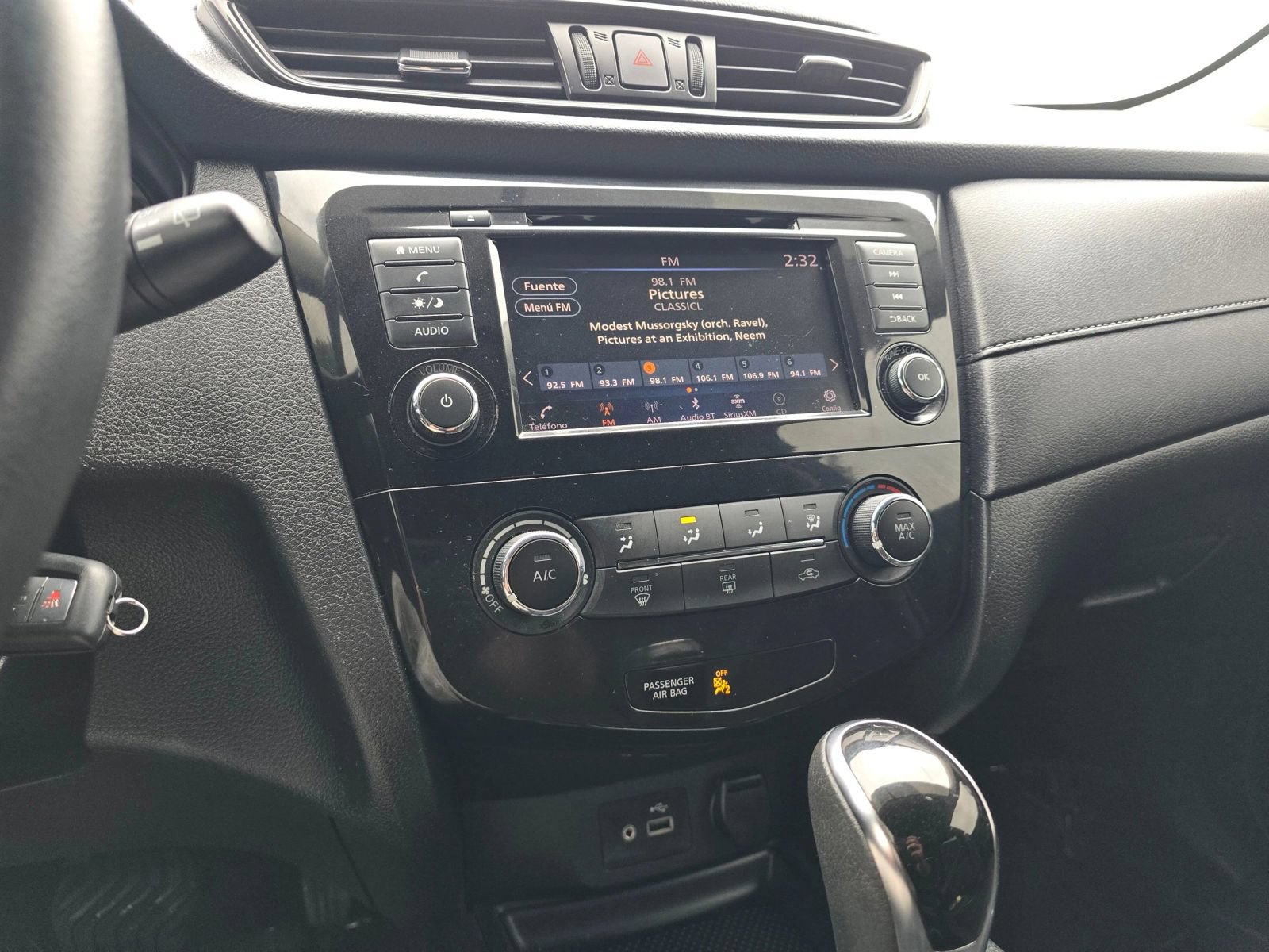 Used 2018 Nissan Rogue S AWD/4WD image 28