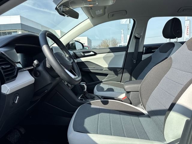 Used 2025 Volkswagen Taos S image 11