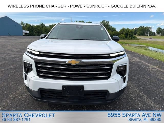 Used 2025 Chevrolet Traverse LT w/ Sun and Wheel Package AWD/4WD image 8