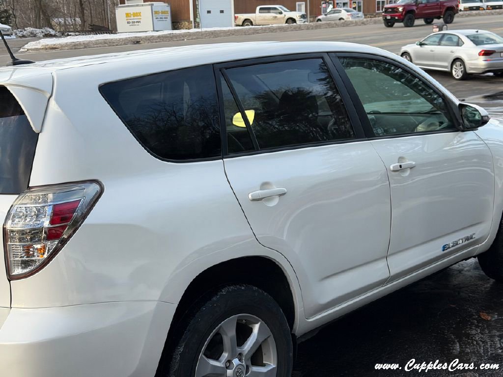 Used 2014 Toyota RAV4 EV image 39