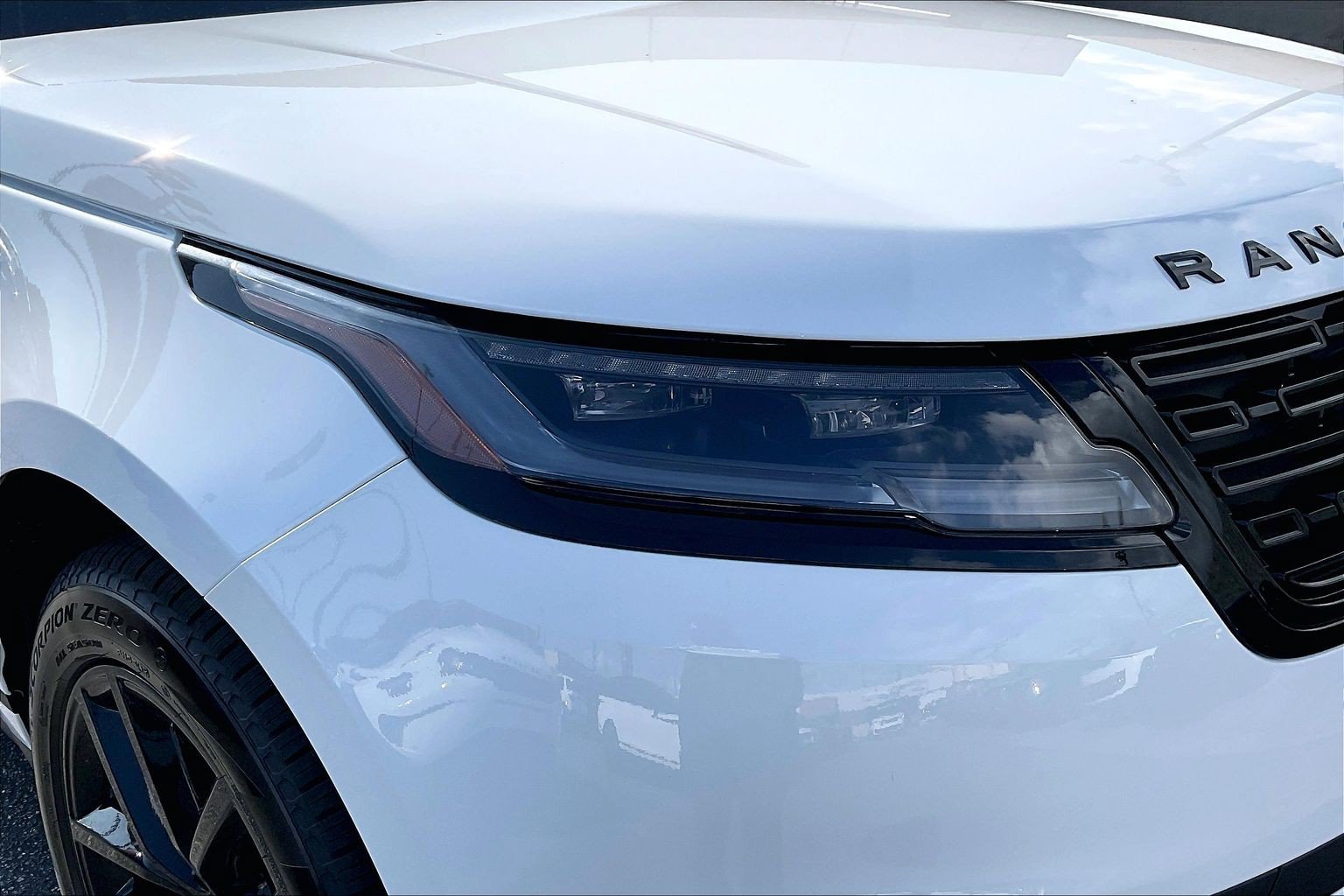New 2026 Land Rover Range Rover Velar S AWD/4WD image 17