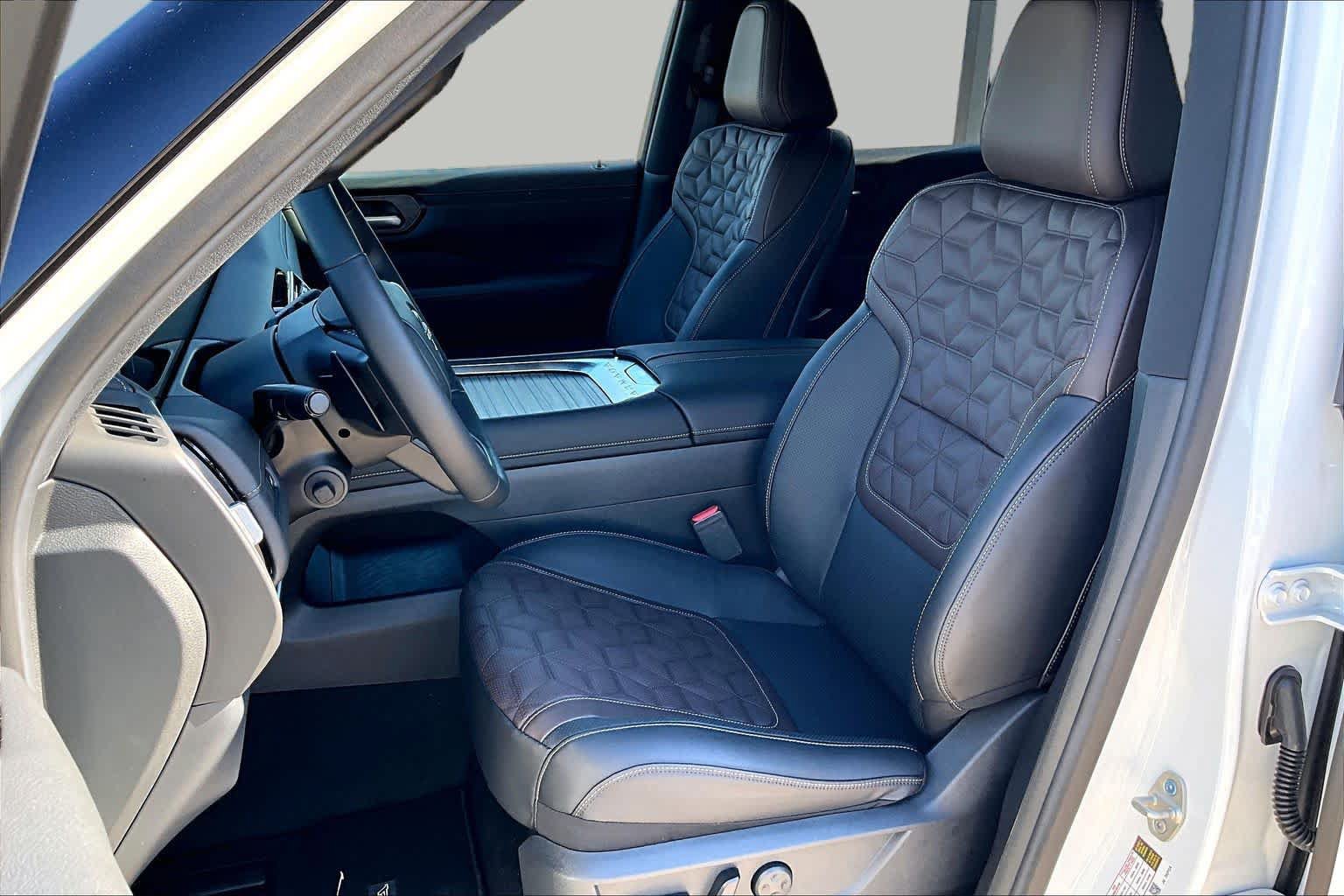New 2026 Nissan Armada Platinum RWD image 18
