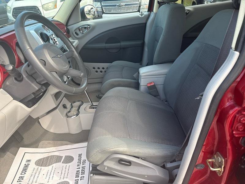Used 2006 Chrysler PT Cruiser Limited FWD image 8