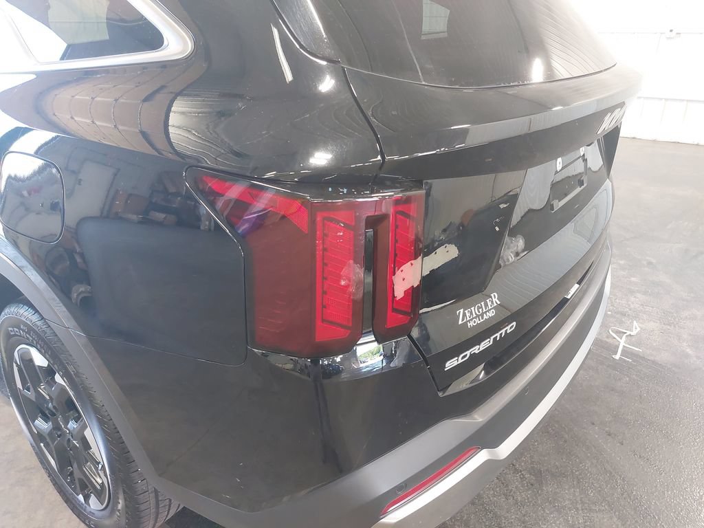 Used 2024 Kia Sorento S AWD/4WD image 35