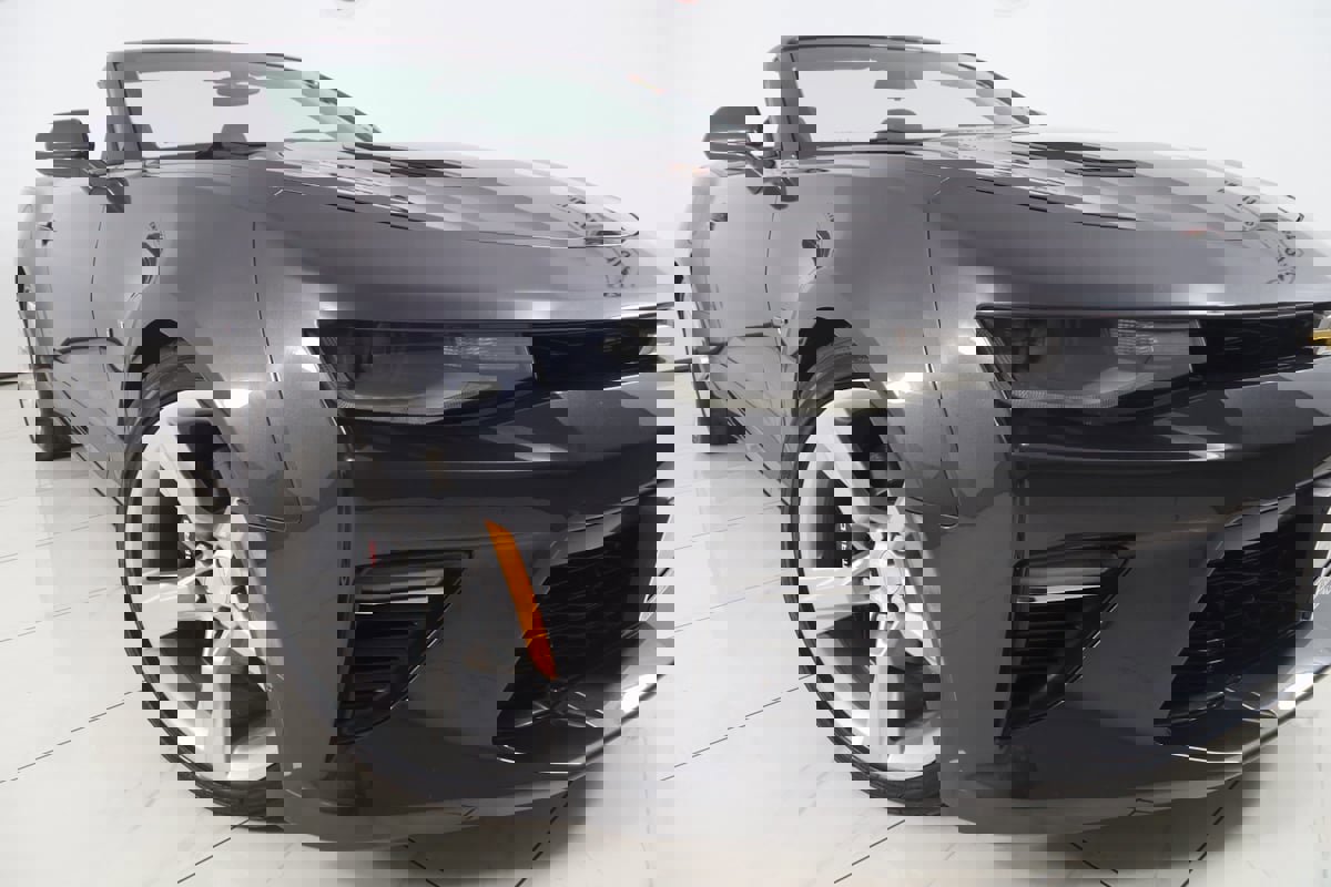 Used 2017 Chevrolet Camaro SS image 19