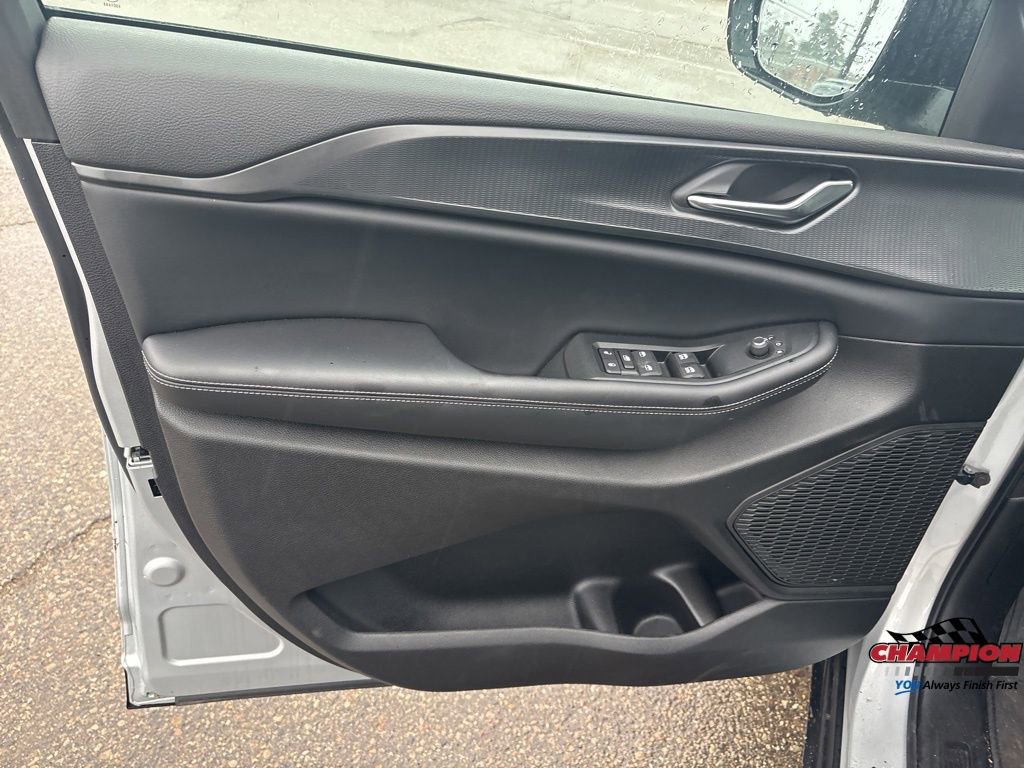 Used 2024 Jeep Grand Cherokee L Laredo image 15