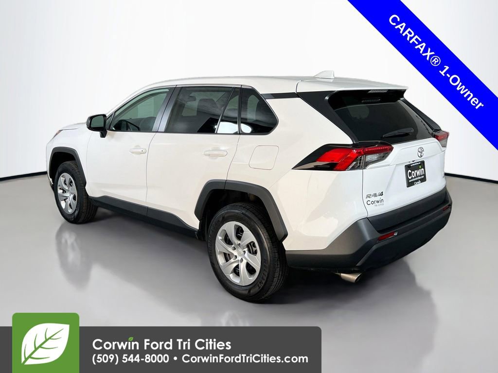 Used 2022 Toyota RAV4 LE image 11