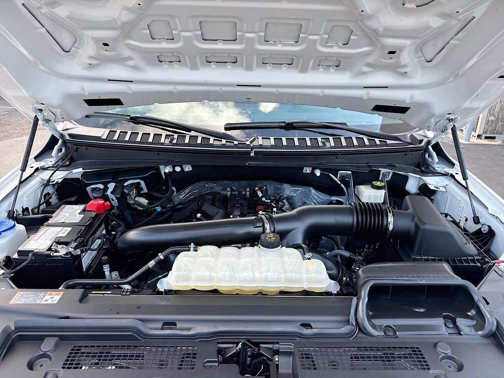 Used 2024 Ford Expedition Limited image 33