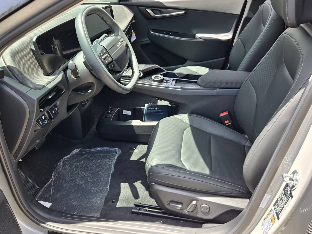 New 2026 Kia EV6 Wind RWD image 5