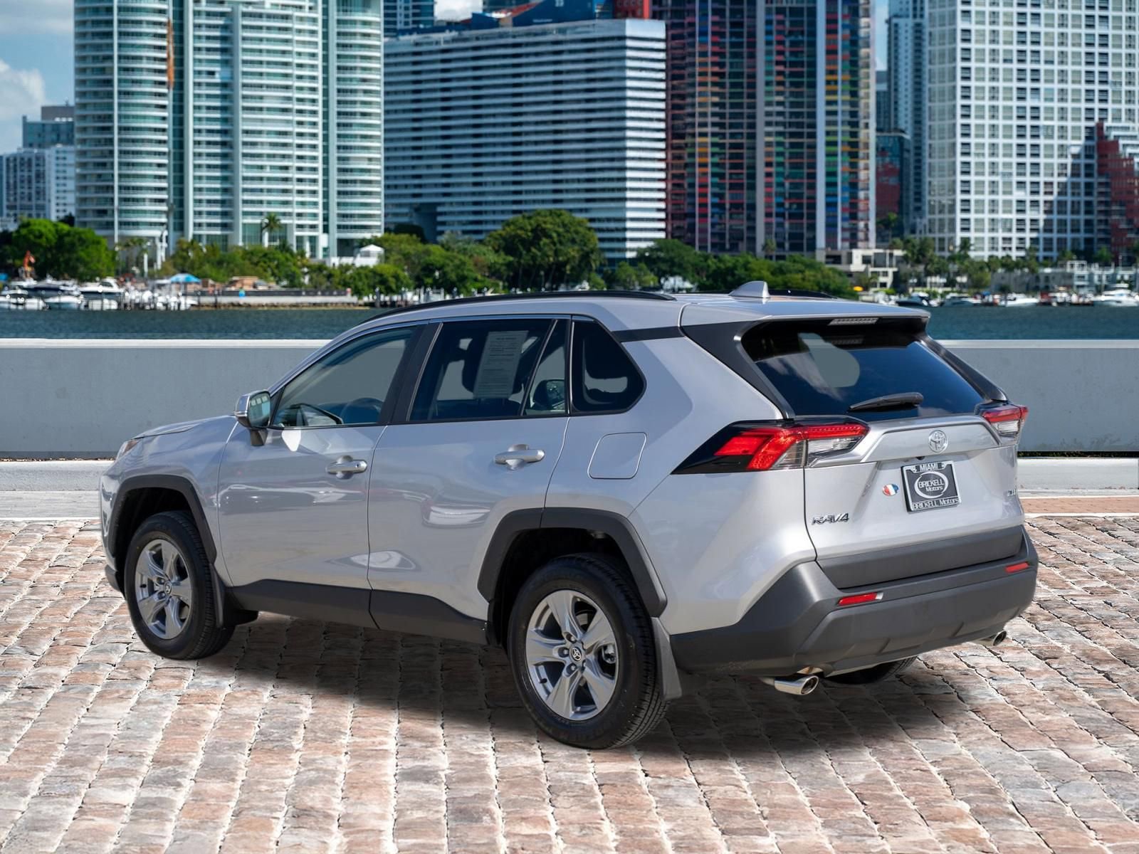 Used 2025 Toyota RAV4 XLE w/ Convenience Package image 7