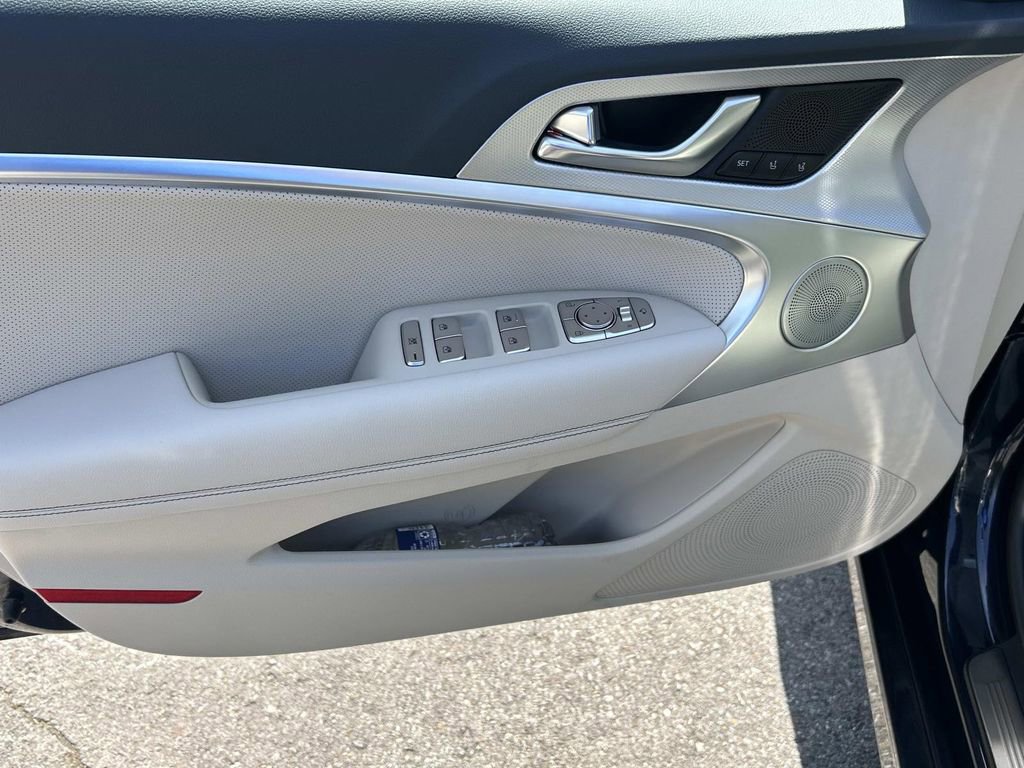 New 2026 Genesis G70 2.5T Prestige image 16