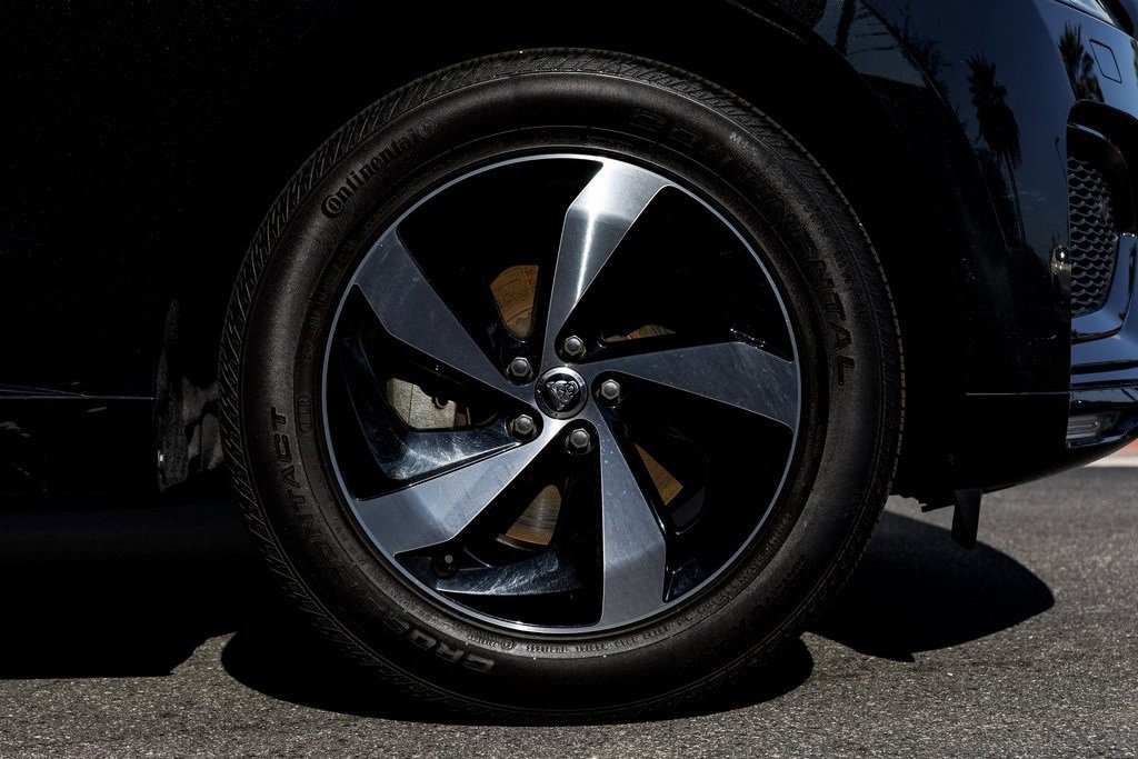 Used 2025 Jaguar F-PACE R-Dynamic S image 18