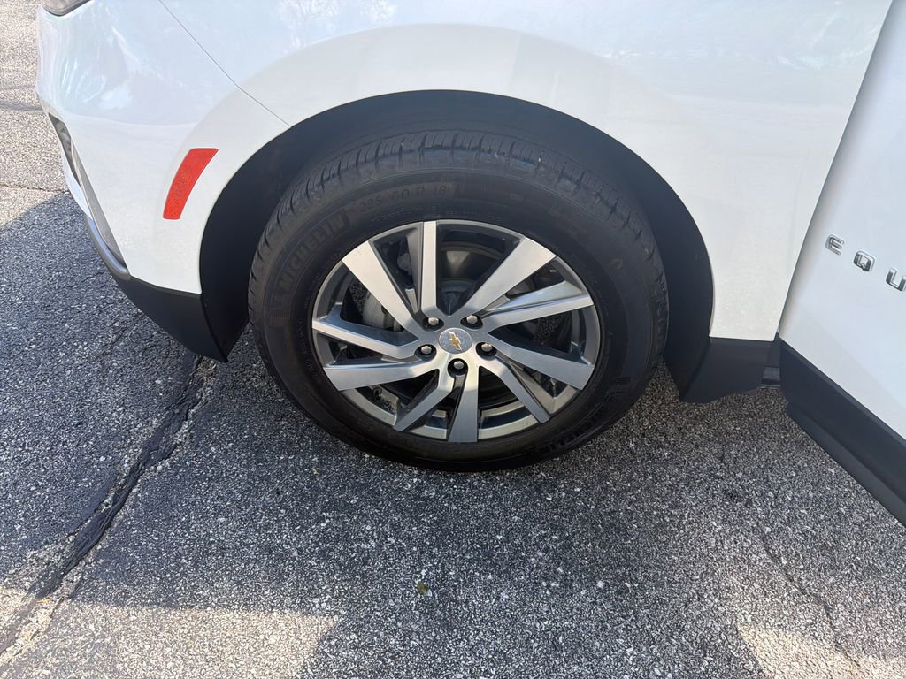 Used 2023 Chevrolet Equinox LT FWD image 28