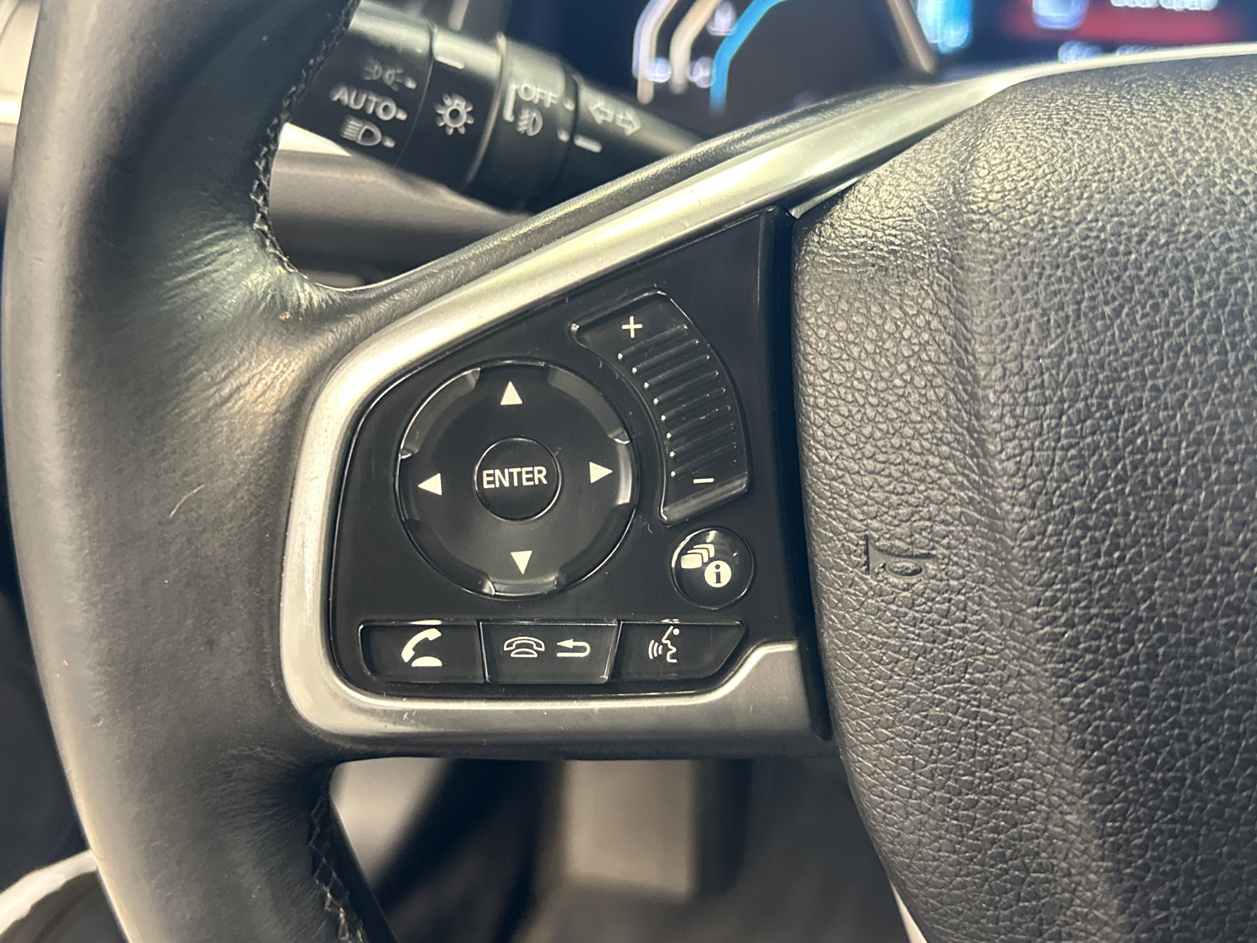 Used 2017 Honda Civic EX-L image 29