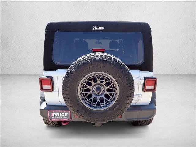 Used 2021 Jeep Wrangler Unlimited Rubicon w/ Cold Weather Group AWD/4WD image 3
