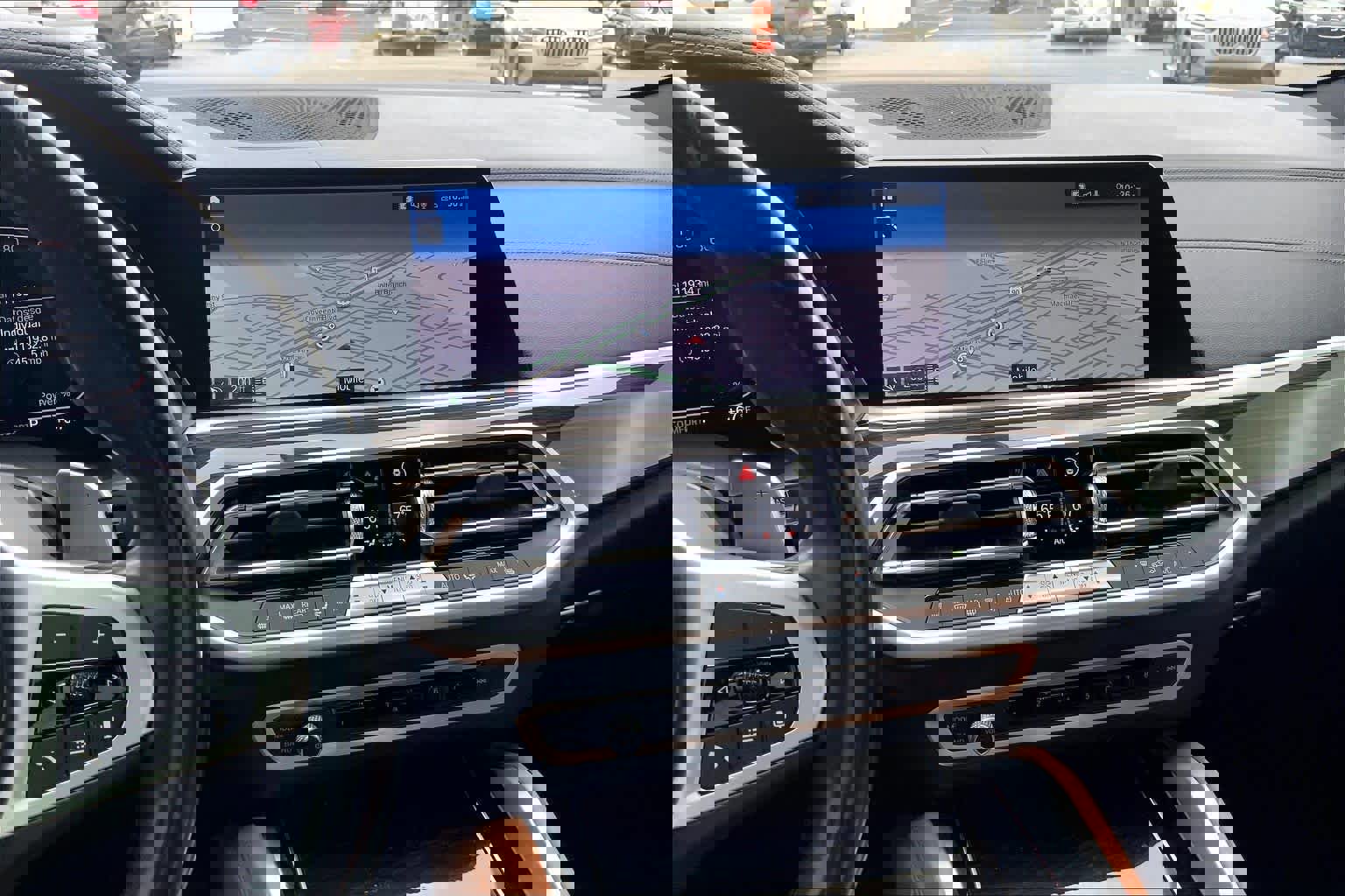 Used 2023 BMW X6 xDrive40i w/ M Sport Package image 6