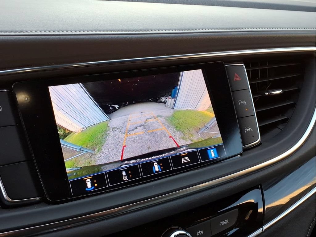 Used 2024 Buick Enclave Premium FWD image 10