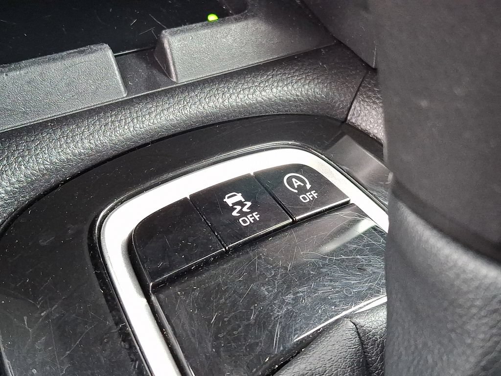 Certified 2025 Toyota Corolla Cross XLE FWD image 18