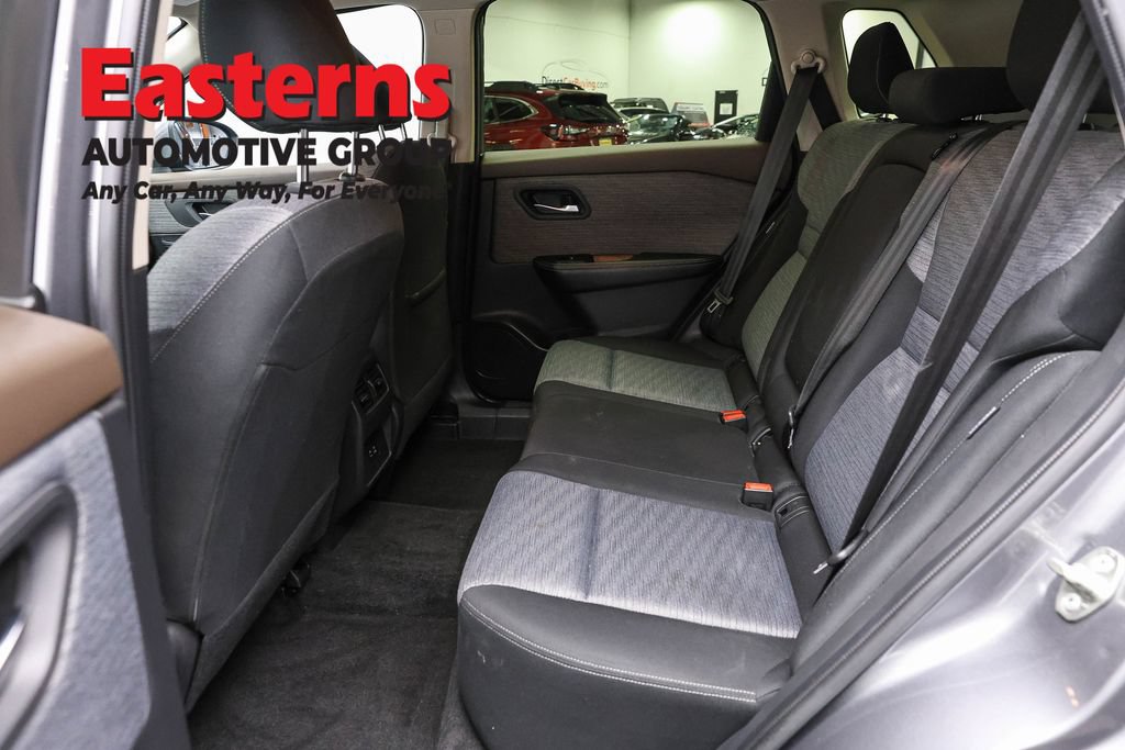Used 2023 Nissan Rogue SV AWD/4WD image 21