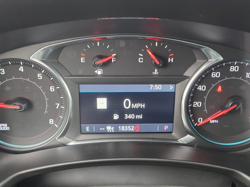 Used 2023 Chevrolet Equinox Premier image 23