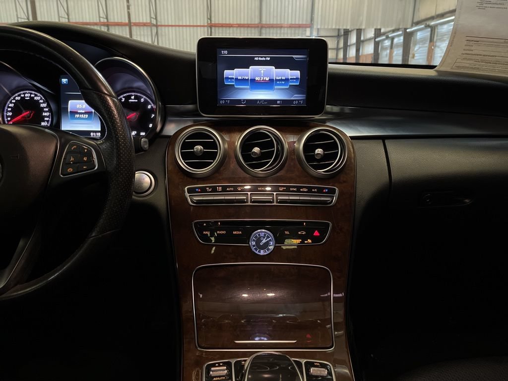 Used 2015 Mercedes-Benz C 300 4MATIC Sedan image 33