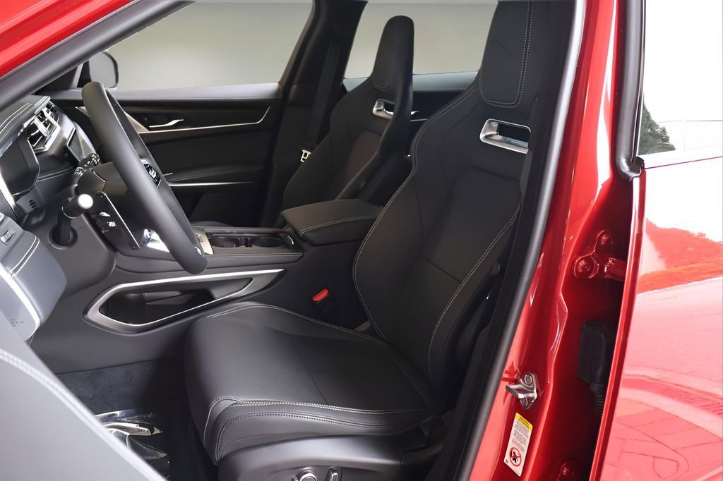 Used 2026 Jaguar F-PACE R-Dynamic S image 12