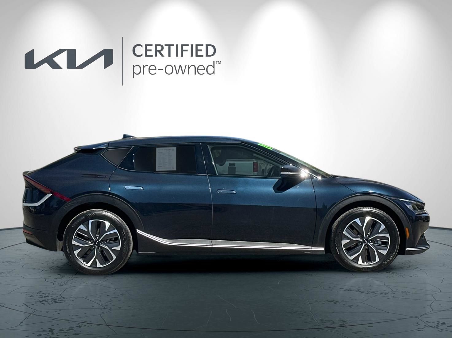 Certified 2024 Kia EV6 Light AWD/4WD image 3