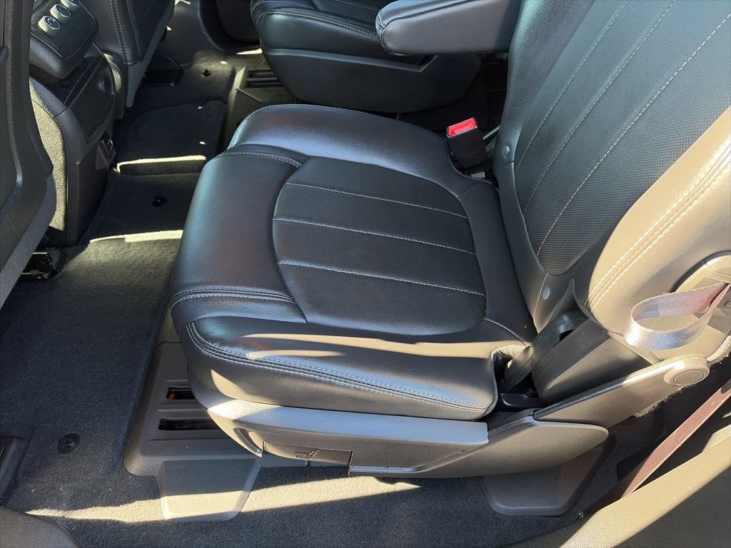 Used 2017 Buick Enclave Leather FWD image 22