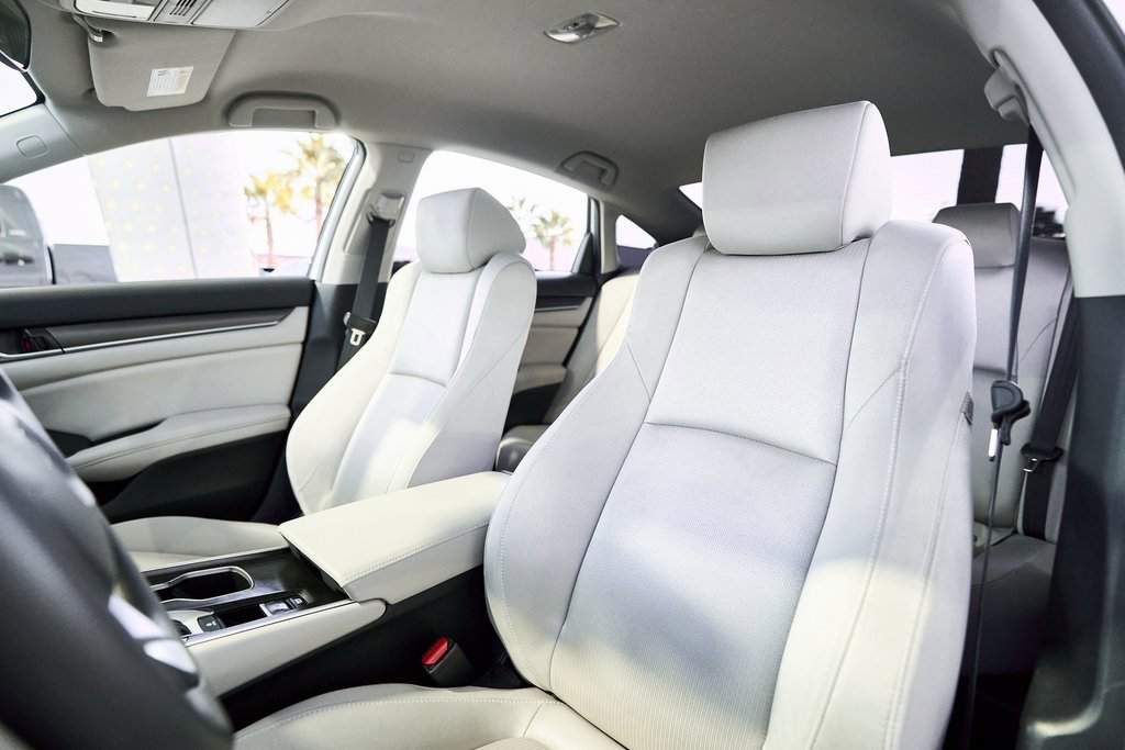 Used 2019 Honda Accord LX image 3