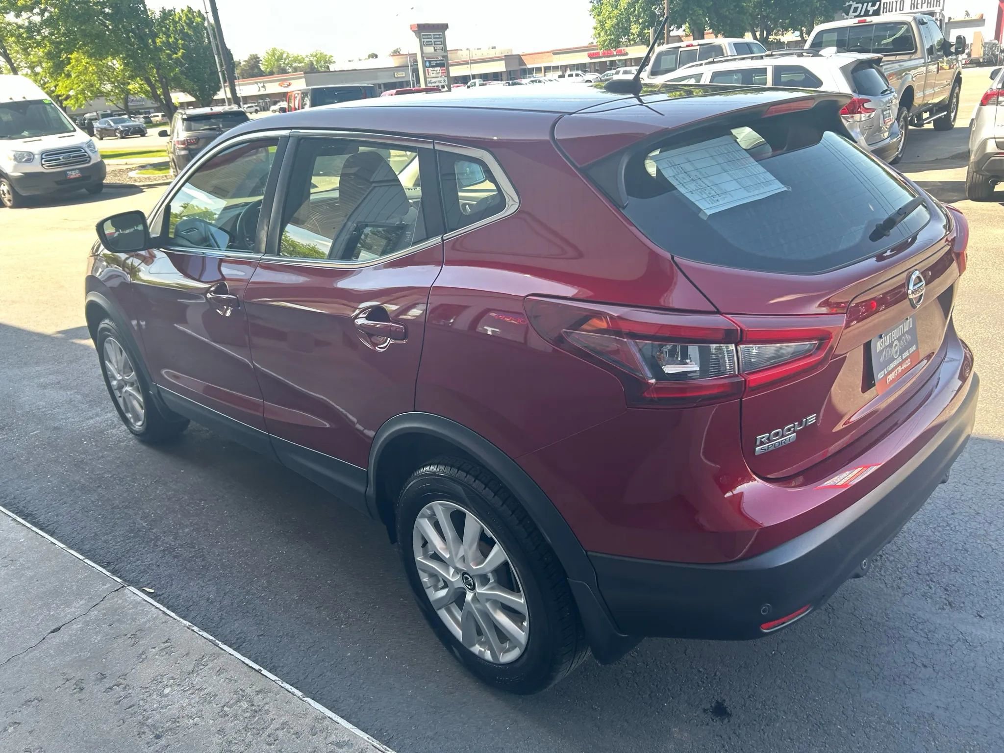 Used 2021 Nissan Rogue Sport S image 29