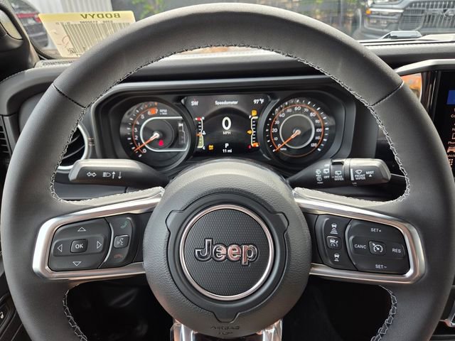 New 2026 Jeep Wrangler Unlimited Sahara AWD/4WD image 30