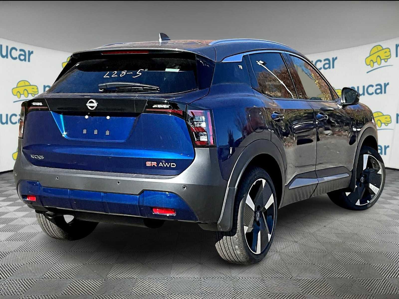 New 2025 Nissan Kicks SR image 5