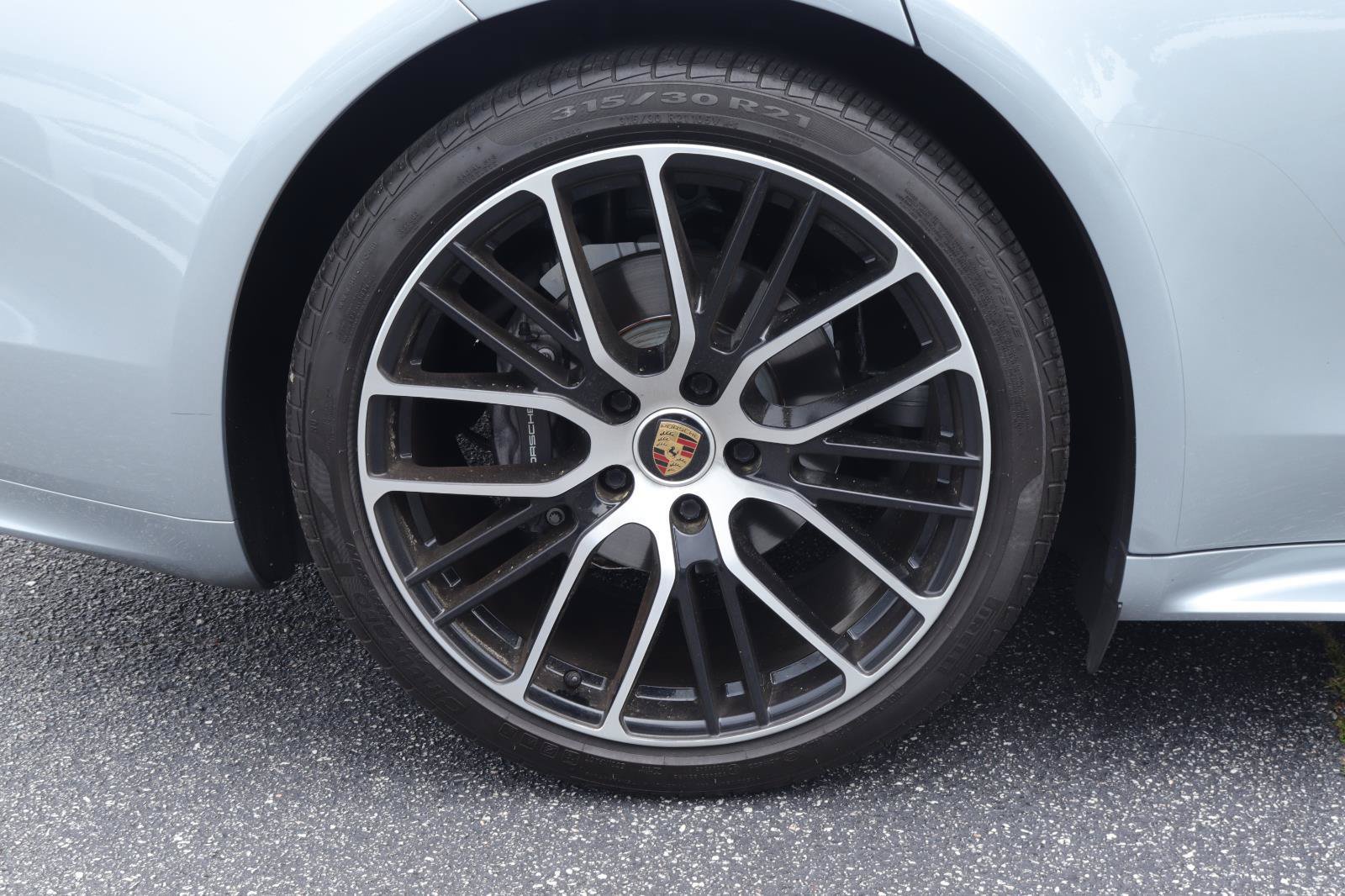 Used 2023 Porsche Panamera Platinum Edition w/ Sportdesign Package RWD image 43