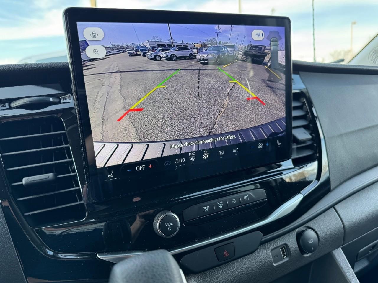 Used 2024 Ford Transit 350 XLT image 19