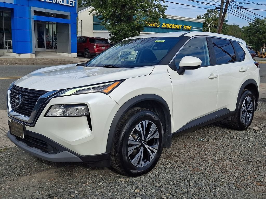 Used 2023 Nissan Rogue SV AWD/4WD image 3