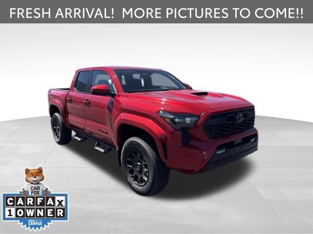 Used 2025 Toyota Tacoma TRD Sport AWD/4WD image 7
