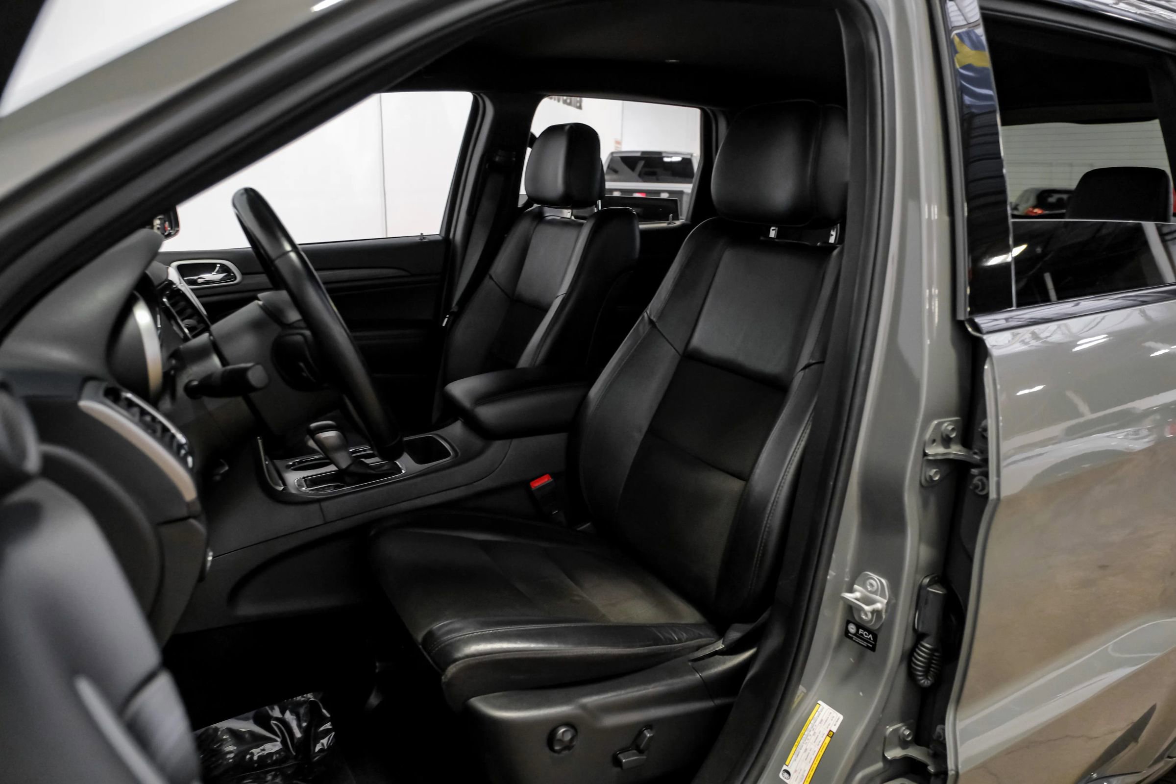 Used 2021 Jeep Grand Cherokee Laredo X RWD image 27