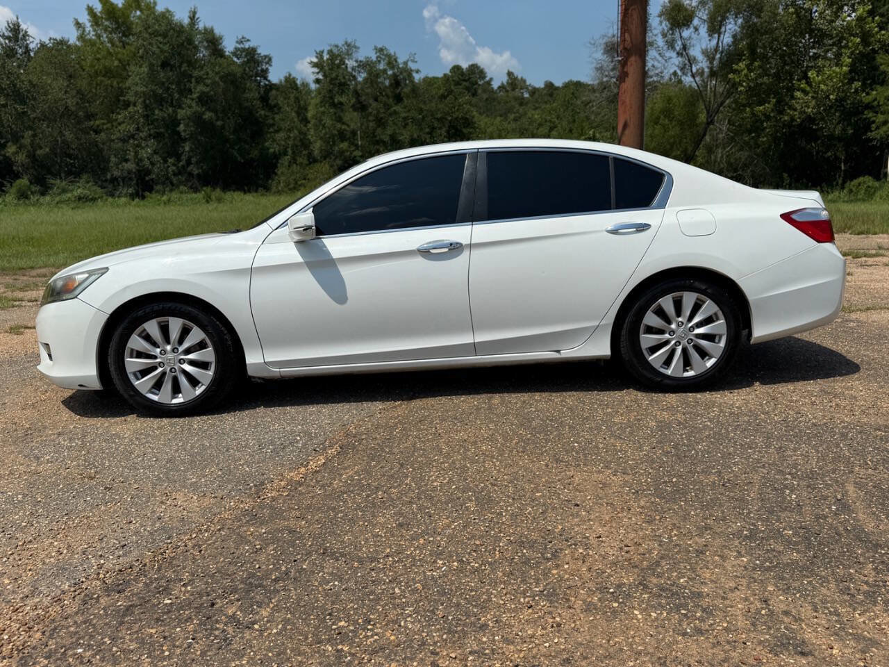 Used 2015 Honda Accord EX image 2