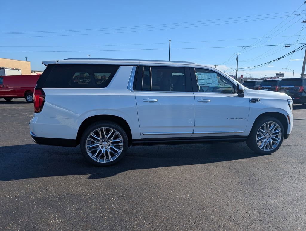 New 2026 GMC Yukon XL Denali w/ Denali Reserve Package image 8
