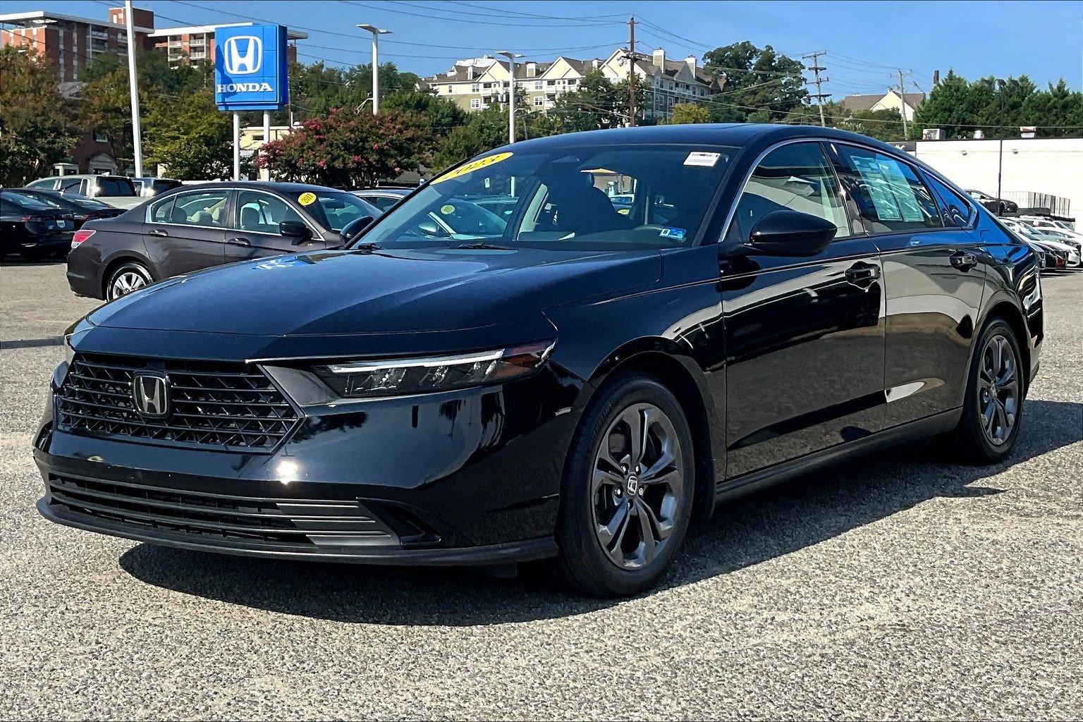 Used 2023 Honda Accord EX image 1